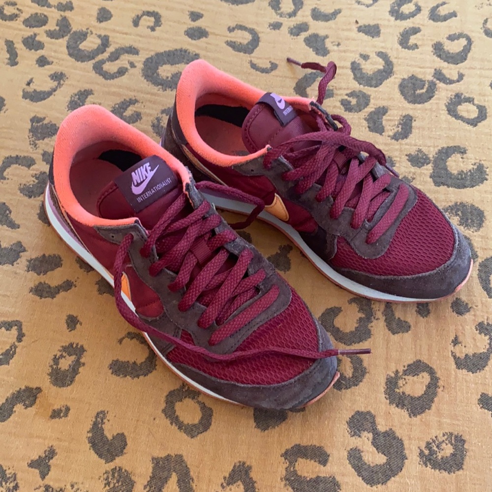 Nike Internationals 6.5